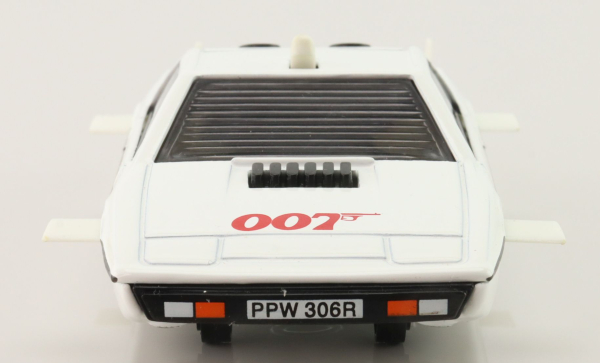 Corgi Toys  Lotus Exprit James Bond 1976 DieCast Model (5282)